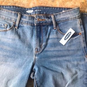 Brand new with tags!! Old Navy boot cut size 8 long jeans